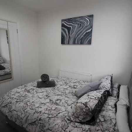 Cosy Two Bedroom First Floor Apartment Birmingham Buitenkant foto