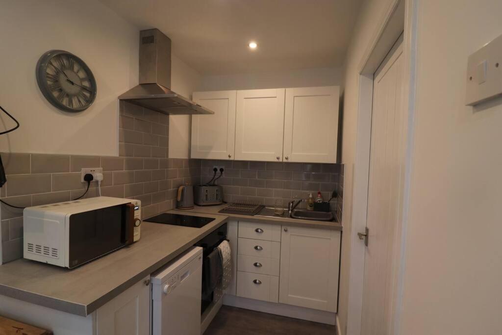 Cosy Two Bedroom First Floor Apartment Birmingham Buitenkant foto
