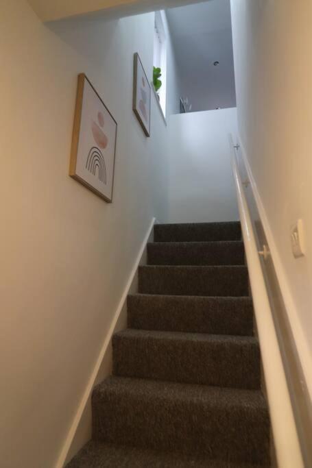 Cosy Two Bedroom First Floor Apartment Birmingham Buitenkant foto