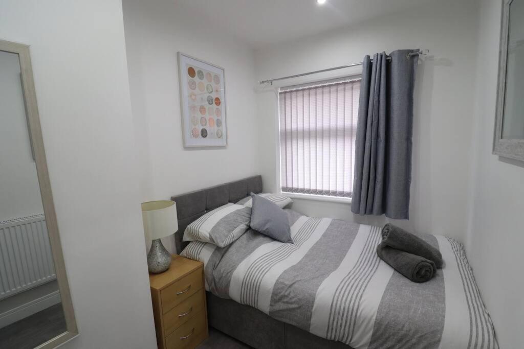 Cosy Two Bedroom First Floor Apartment Birmingham Buitenkant foto